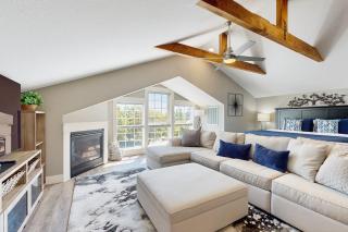 Rooftop Studio - McMinnville - 2