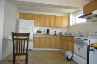 Lower Level Walkout Suite with Bathroom - Calgary - 5