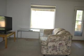 Lower Level Walkout Suite with Bathroom - Calgary - 4