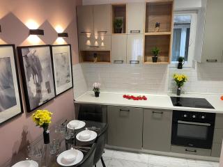 Modern Apartment in City Center - Bucharest - 3