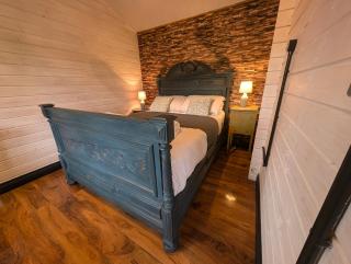 The Malvern Hills, Courtyard Cabins,Tom Cabin - Great Malvern - 6