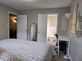 Perfect flat in Central Fayetteville, GA - 3