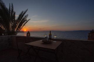 Luxurious Sea Side 3 Bedroom House Aegina Island - Vathí - 2