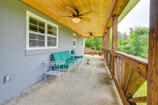 6 Mi to Lake Liberty Pet-Friendly Home with Yard - - 9