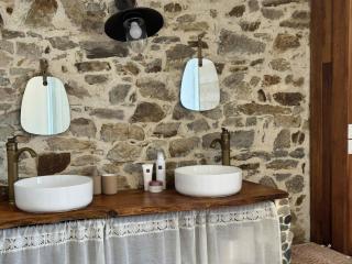 Les Galets - family house in the village of Guimaec 8p - 6