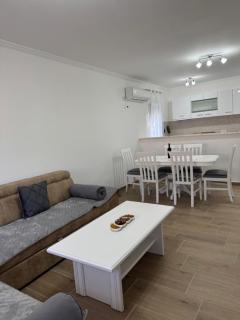 Lukic Guest house - 5