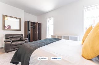Modern 3BR House in Ince Ideal for Contractors & Long Stays - Pemberton - 7