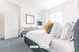 Modern 3BR House in Ince Ideal for Contractors & Long Stays - Pemberton - 6