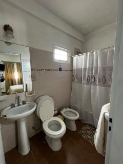 Amplio departamento con balcón en La Rosada - 5