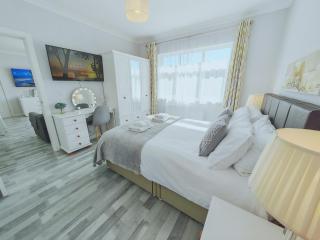 Bungalow Step Free Access - Close To The Beach - Port Talbot - 5