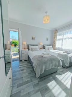 Bungalow Step Free Access - Close To The Beach - Port Talbot - 4