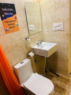 The Hidden Den Hostel - 8