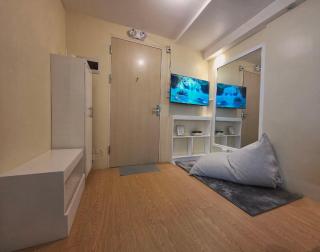 Urban Oasis for 7 with 200 mbps & Netflix - Manila - 6
