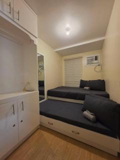 Urban Oasis for 7 with 200 mbps & Netflix - Manila - 4