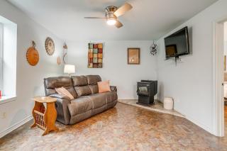 Luxury Country Barndo 2BR Getaway wwith Giant Deck - Granbury - 7