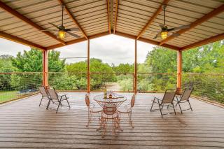 Luxury Country Barndo 2BR Getaway wwith Giant Deck - Granbury - 0