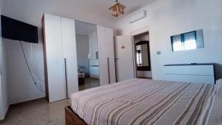 Villa Ella indipendente con 3 camere da letto giardino e parcheggio privato - 2