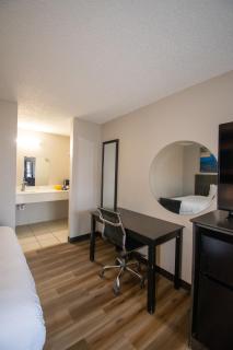 Days Inn by Wyndham Caddo Valley Arkadelphia - 2