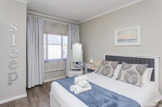 Charming & Serene 1-Bedroom Retreat in Claremont - 8
