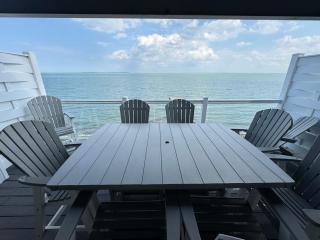 Put-in-Bay Waterfront Condo #206 - Put-in-Bay - 4