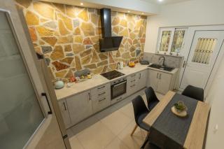 Nelly's Modern House - Naupacte - 9