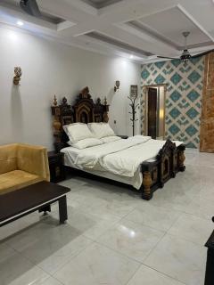 Global Glory Holiday Homes and Apartments in Jhelum, Netflix, UPS - Jhelum - 6