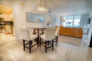 Hollywood apartment by the sea - 2