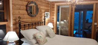 The Nest at the Tree House - 0