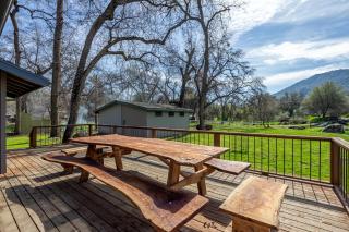 Grand Riverside Retreat - Three Rivers - 9