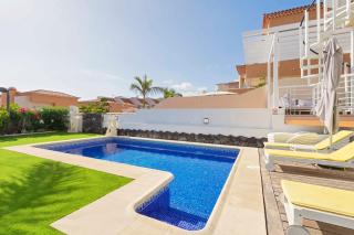 My Island Escape - Sea Views - Private Pool, Sauna - 8