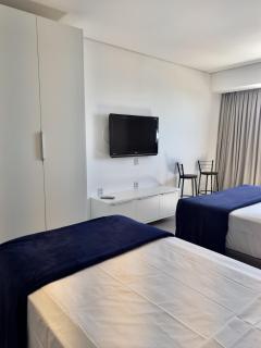 Las Brisas Beach Hotel - 4