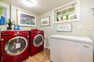 Private Studio with Kitchenette - Portland - 7