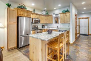 1 Mi to Ponderosa State Park Condo with Pool Access - McCall - 4