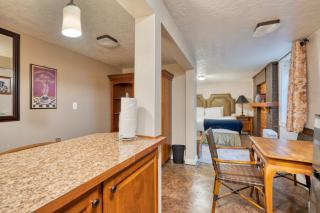 Private Studio with Kitchenette - Portland - 2