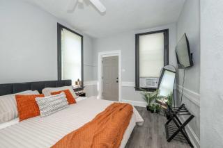 Chic Modern Gem with Style - Cincinnati - 1