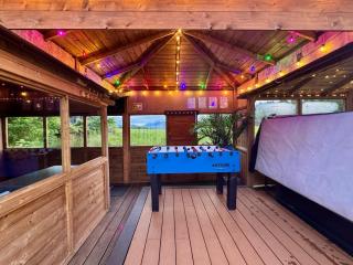 FINN VILLAGE "Mountain View Cottage" Private Garden, 9-seater HOT TUB, Firepit & Pizza Stove - Drymen - 2