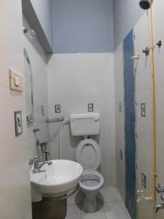 Shreyas Villa Spacious 5BHK Retreat - Bangalore - 7