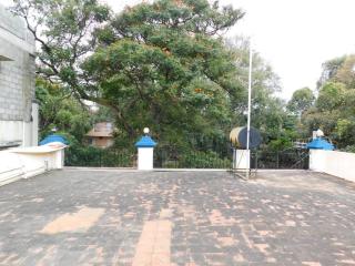 Shreyas Villa Spacious 5BHK Retreat - Bangalore - 4