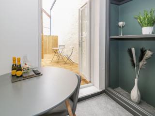 Flat 1, Mona House - Conwy - 2