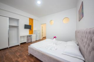 2E Villa & Homestay - Ksamil - 1