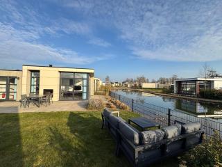 Marina Strandbad Chalet IJssel Oase mit Zaun Haus Nr 77 - Olburgen - 0