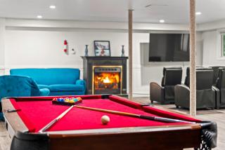 Hot Tub & Theater Haven-lake And Ski Retreat - Blakeslee - 0
