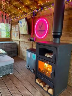 FINN VILLAGE "Mountain View Cottage" Private Garden, 9-seater HOT TUB, Firepit & Pizza Stove - Drymen - 5
