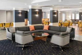 Courtyard Cleveland Airport South - 7