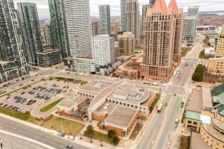 Sky Retreat | 2BR-2BA High Floor | 180° City View - 2