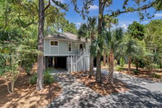 Twin Oaks Cottage 47 by Wild Dunes - Isle of Palms - 4