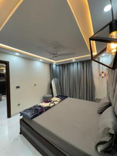 1 bed Luxury self check-in penthouse secure501 - Lahore - 3