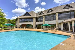 Pool and Lake Access Cozy Nest in Branson West - Branson West - 9