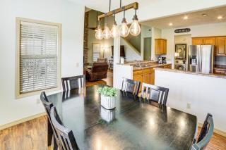 Pool and Lake Access Cozy Nest in Branson West - 3