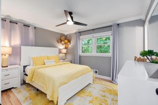 Bright Stylish Tranquil Hideaway with Cozy Porch Swing - Atlanta - 8